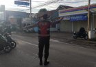 Personil Polsek Dukupuntang, Melaksanakan Giat Rutin Pengaturan Lalu Lintas Di Pagi Hari