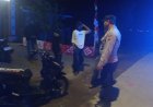 Patroli Dialogis Malam di Desa Pabedilan Kulon: Kehadiran Polisi, Ketenangan Warga