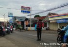 Polsek Dukupuntang Laksanakan Giat Rutin PH Pagi Di Pertigaan Depan Puskesmas Sindangjawa Kecamatan Dukupuntang Kabupaten Cirebon