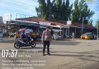 Cegah kemacetan, laka lantas dan tawuran pelajar, Kapolsek Lemahabang pimpin atur lalu lintas di beberapa titik rawan.