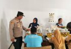Kapolsek Klangenan Polresta Cirebon Pantau Distribusi Bantuan Pangan