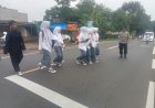 Kelancaran Lalu Lintas Terwujud di Depan SMAN 1 Beber Berkat Pengaturan Polsek Beber