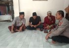 Polsek Plered Tampung Aspirasi Masyarakat melalui Giat Jum'at Curhat Halaman Mesjid Kramat Kaliwulu
