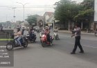 Unit Samapta Polsek Losari Laksanakan Pengaturan Lalu Lintas Pagi di Pertigaan Losari Lor