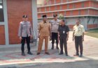Patroli Polsek Arjawinangun berikan pembinaan kepada juru Parkir Minimarket.