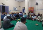 Dekatkan Diri dengan Warga, Bhabinkamtibmas Polsek Depok Hadiri Tahlilan di Balai Desa.