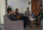 Patroli Polsek Kaliwedi Sambangi Warga Desa Kalideres, Pererat Kemitraan dan Sampaikan Himbauan Kamtibmas
