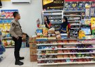 Polsek Waled Laksanakan Patroli Dialogis di Objek Vital Indomaret Desa Cilengkrang, Sampaikan Pesan Kamtibmas