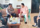 Jelang Tahun Baru 2026, Kapolsek Arjawinangun Polresta Cirebon Sambangi Perangkat Desa Ajak Tingkatkan Satkamling