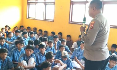 Kapolsek Arjawinangun Polresta Cirebon Edukasi SMPN 2 Cegah Kenakalan Remaja