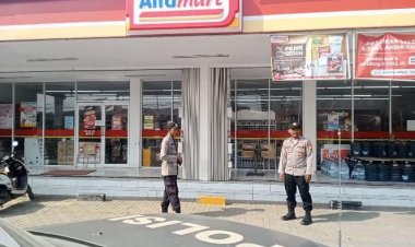 Rutinitas pengaturan pagi hari Polsek Panguragan memberikan pelayanan kepada masyarakat 