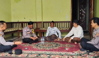 Jalin silahturahmi Kapolsek Arjawinangun sambangi  yayasan Ponpes Avl Anwariyah Tegalgubug