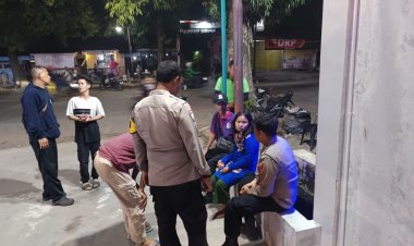 Sambang Warganya, Bhabinkamtibmas Polsek Weru Ajak Tertib dan Taat Aturan