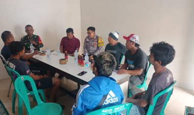 Sambang Warga, Bhabinkamtibmas Jaga Kondusifitas Di wilayah Binaannya