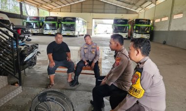 Kapolsek Weru Sampaikan Himbauan Kamtibmas kepada Security PO Bus Tifanha