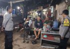 Pererat Silaturahmi, Bhabinkamtibmas Kertasari Laksanakan "Cooling System" Lewat Sambang Warga