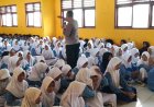 Kapolsek Arjawinangun Binluh pelajar SMPN 2 Arjawinangun cegah kenakalan di kalangan para pelajar.