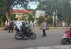 Bantu Kelancaran Aktivitas Masyarakat Polsek Astanajapura Polresta Cirebon Gatur Pagi.