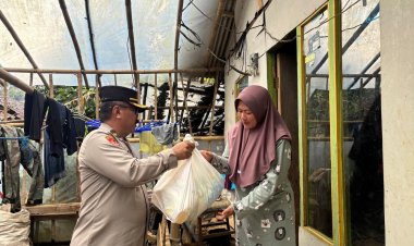POLDA JAWA BARAT SALURKAN 1.000 KANTONG SEMBAKO UNTUK KORBAN LONGSOR DI CISARUA DAN MASYARAKAT