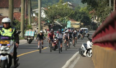Kapolda Jabar Gelar Gowes Gocapan Lodaya, Finish di Mako Polres Sumedang