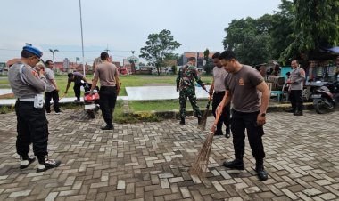 Tindaklanjuti Arahan Presiden RI, Polsek Gempol Bersama Forkopimcam Gelar Kerja Bakti di Alun-Alun Palimanan