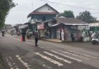 Polsek Karangsembung Polresta Cirebon Laksanakan Pengaturan Lalu Lintas Pagi di Jalan Raya Karanganyar