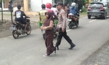 Pengaturan Lalu Lintas Siang Hari, Polsek Panguragan Berikan Pelayanan Prima kepada Masyaraka